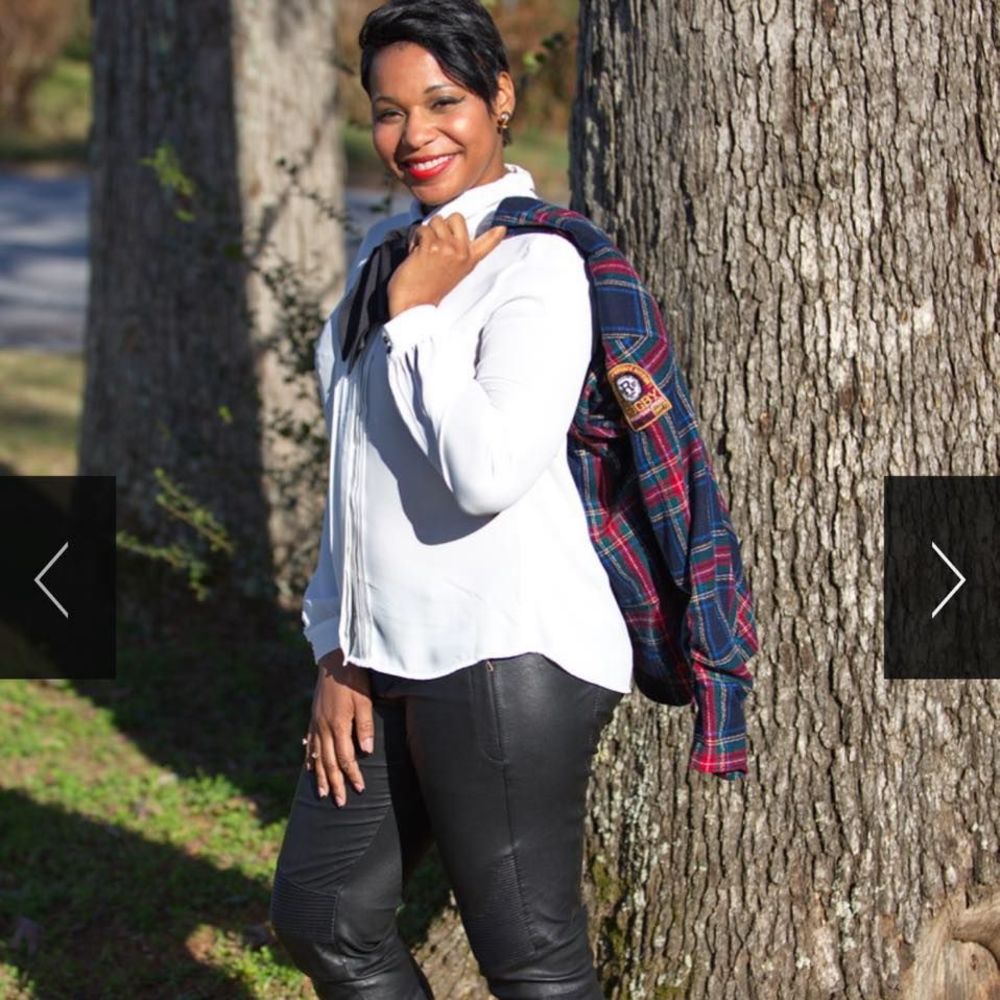 Meet your Posher, Monique